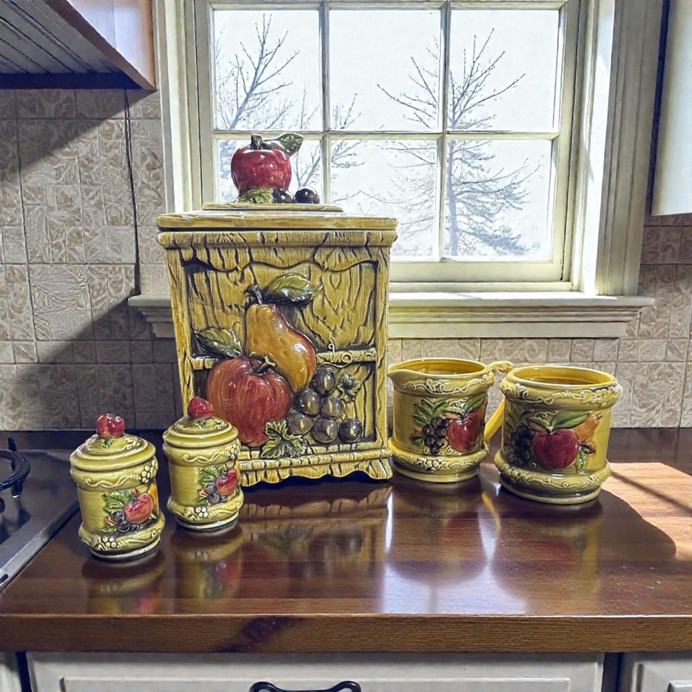 Vintage Geo Z Lefton Fruit Motif Ceramic Set– Canister, Creamer, Sugar & Shakers